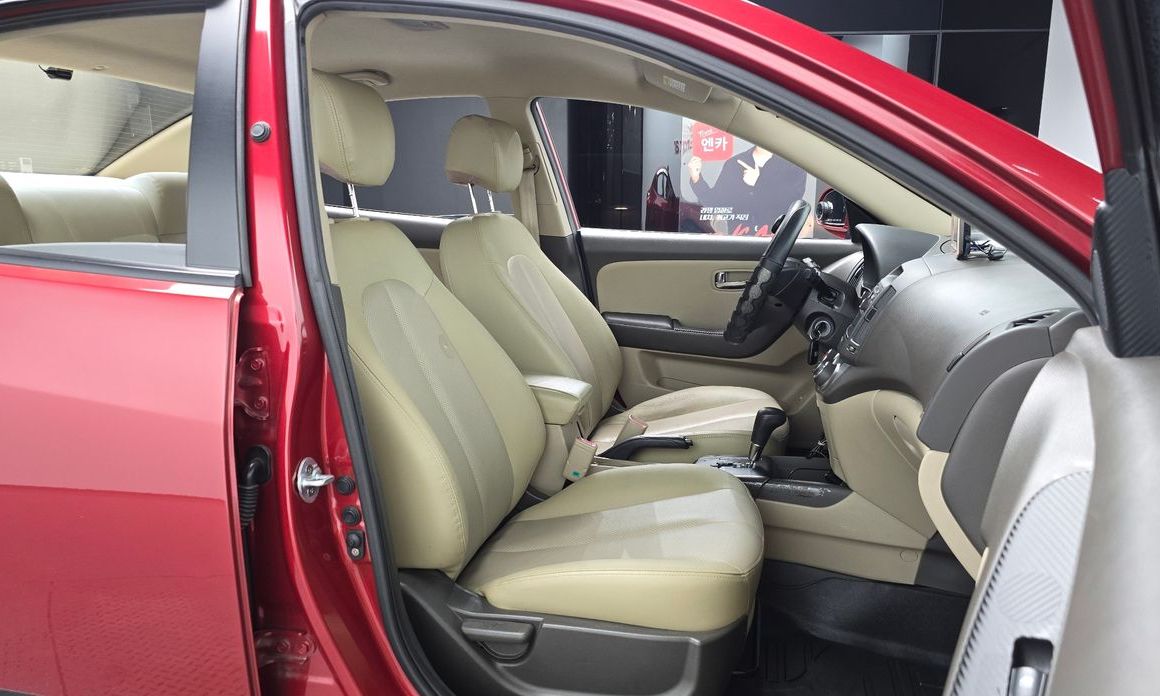 Hyundai AVANTE 2010