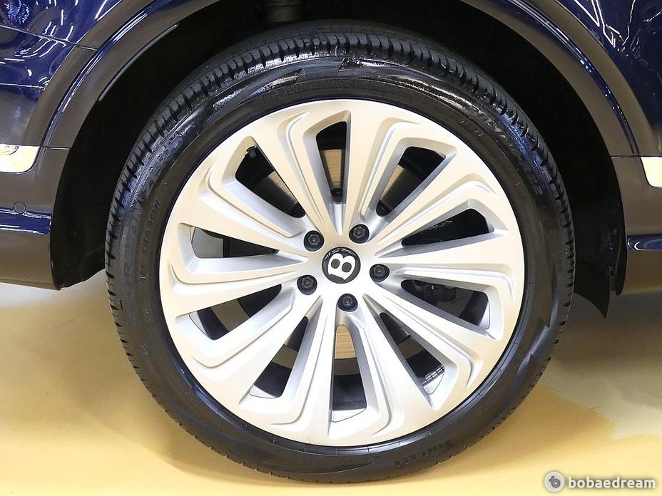Bentley Bentayga 2022