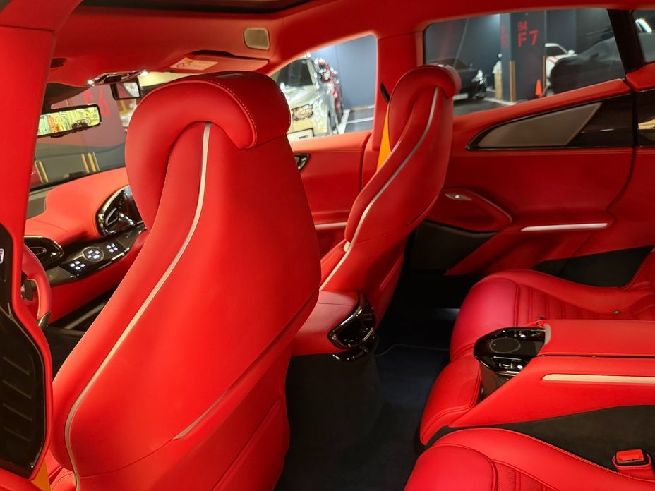Ferrari Purosangue 2025