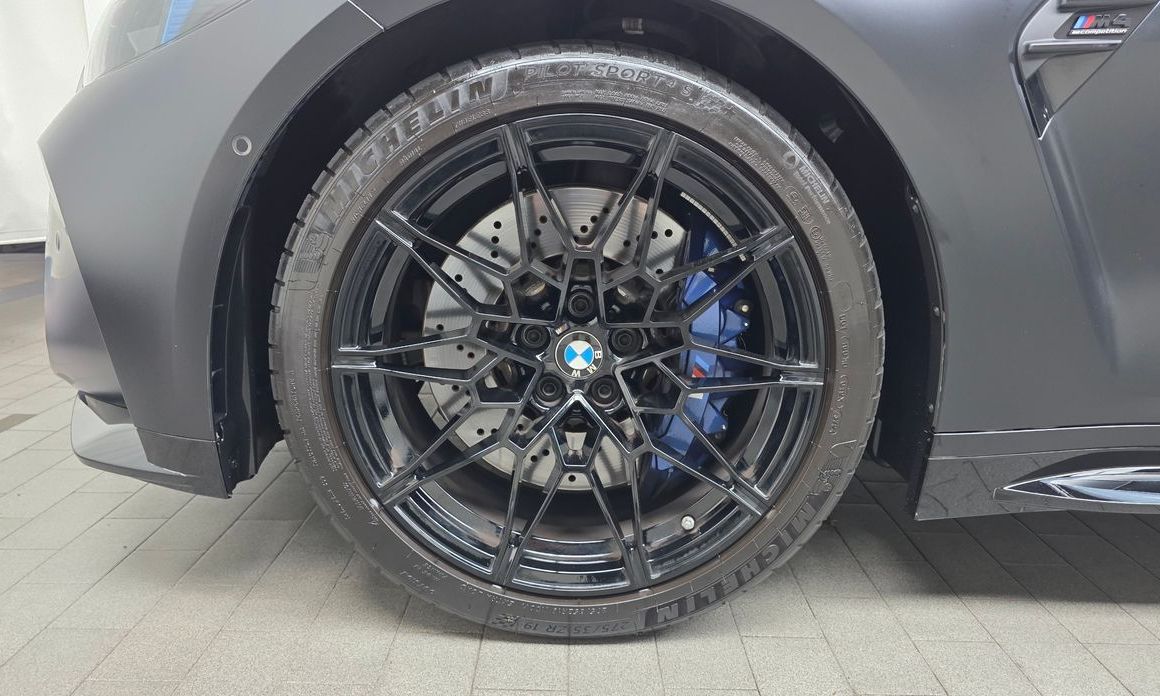 BMW M4 2025