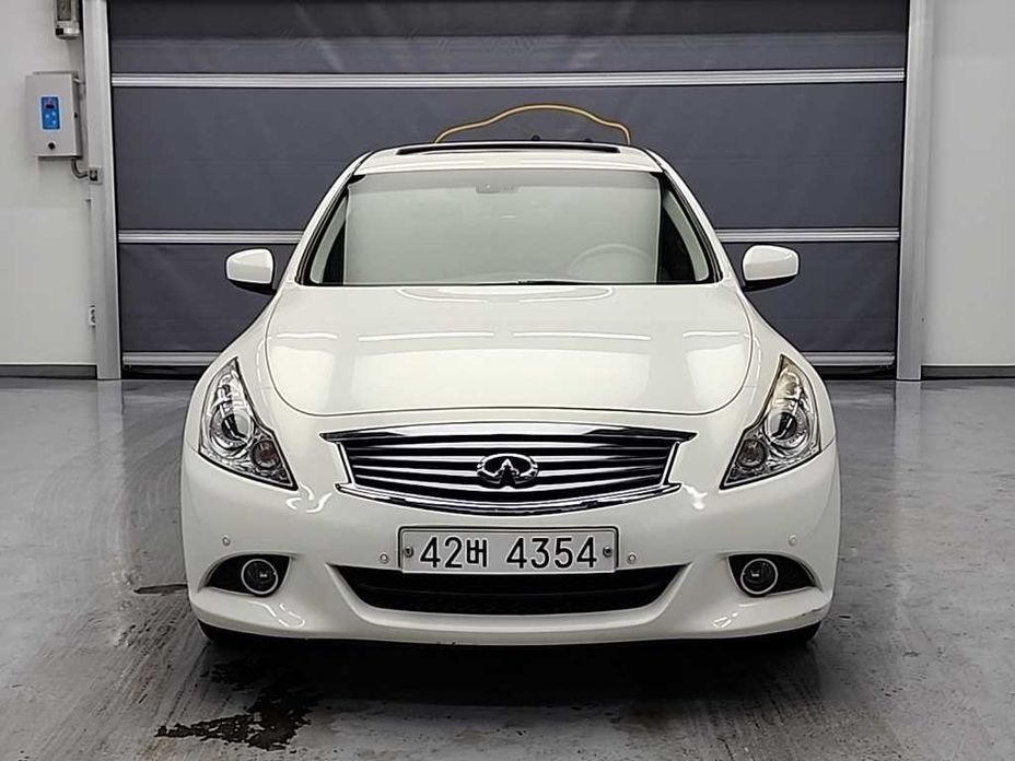 Infiniti G 2011