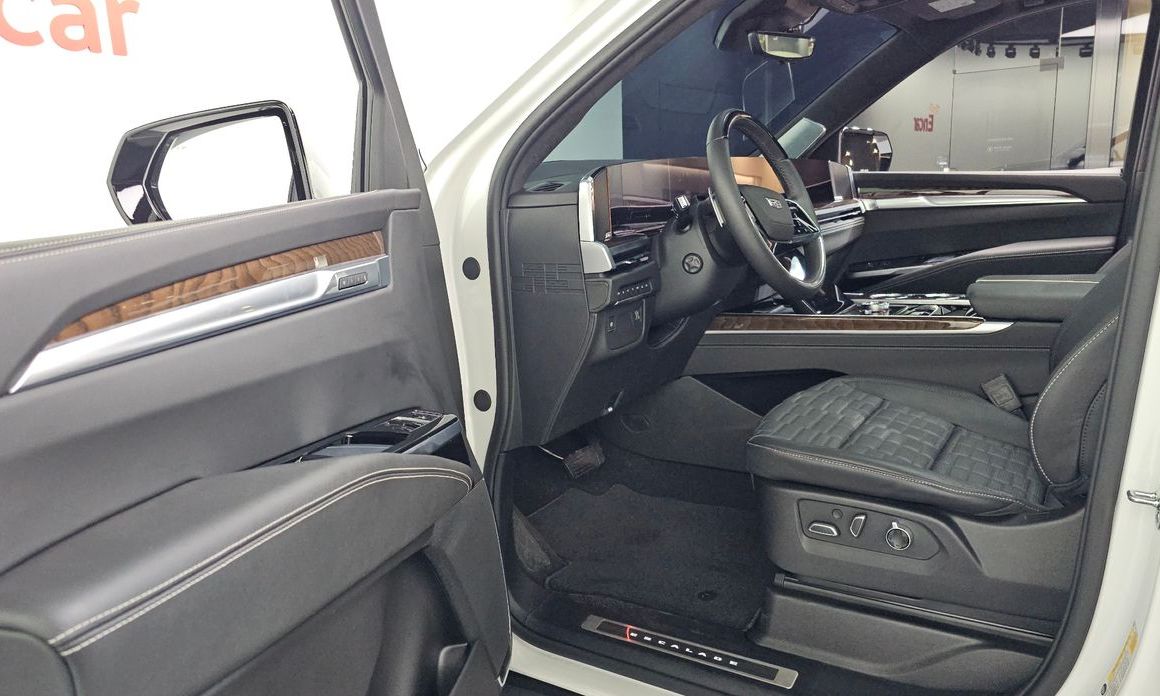 Cadillac Escalade 2025
