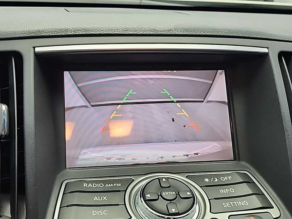 Infiniti G 2011