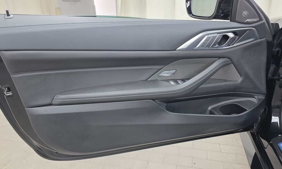 BMW M4 2025