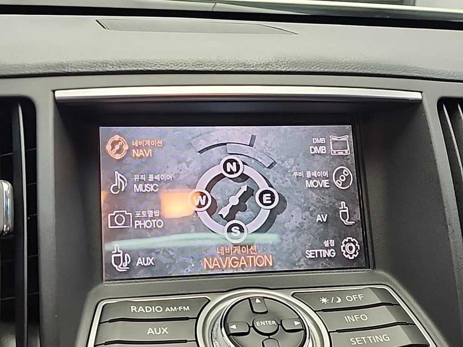 Infiniti G 2011