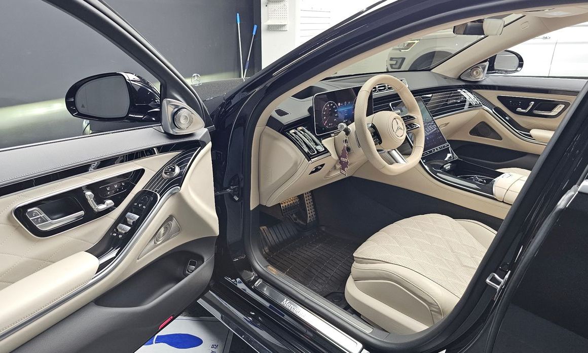 Mercedes-Benz S-Class 2025