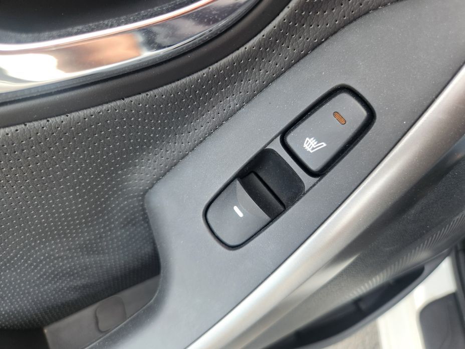 Hyundai AVANTE 2011