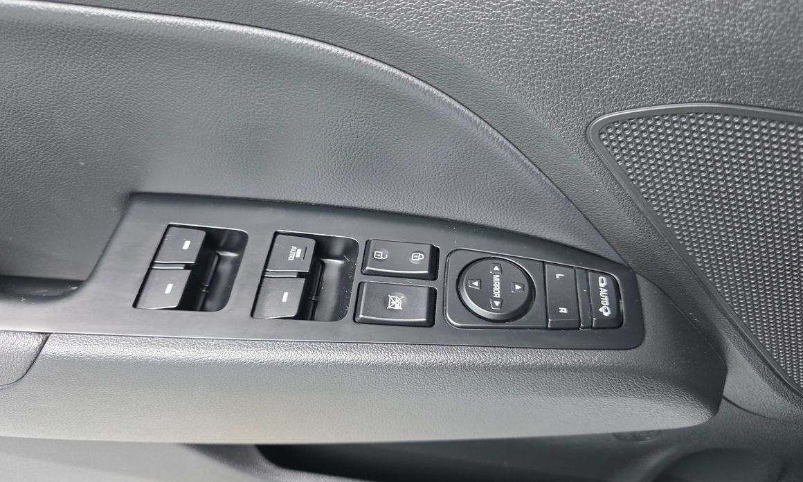 Hyundai AVANTE 2016