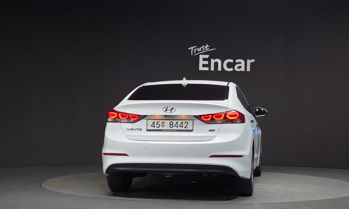 Hyundai AVANTE 2016