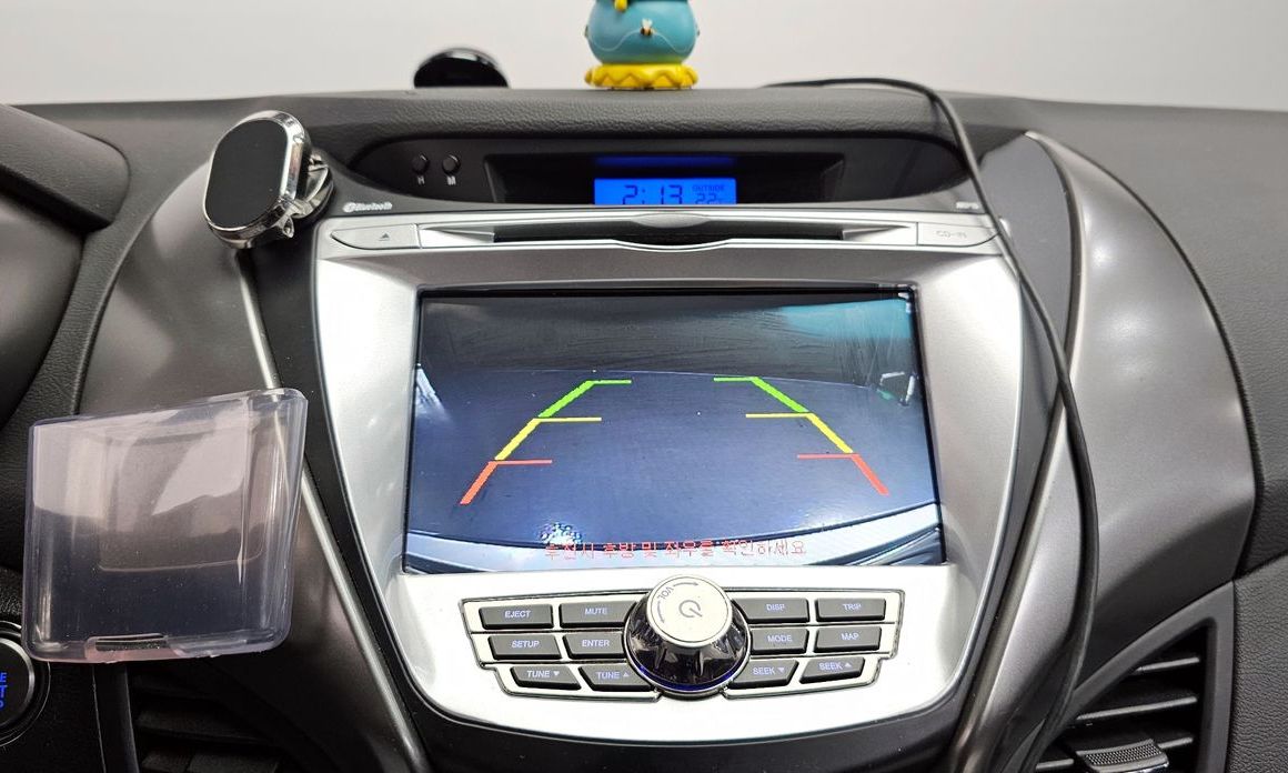 Hyundai AVANTE 2013