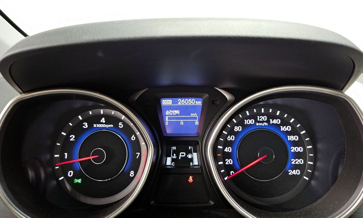 Hyundai AVANTE 2013