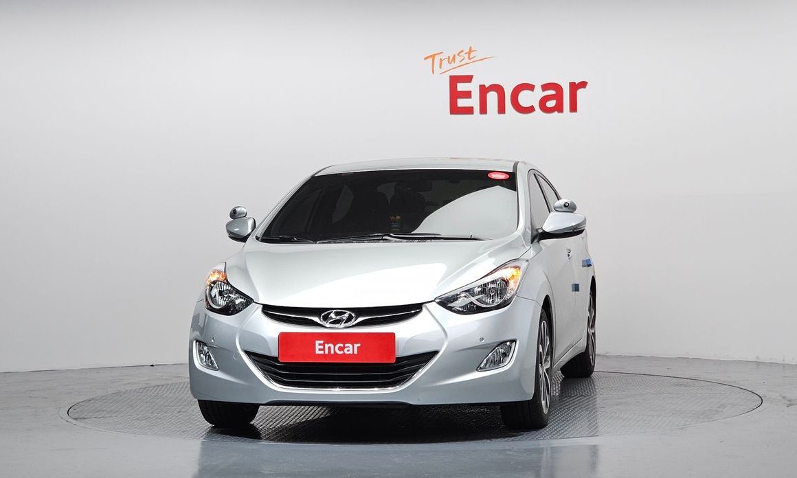 Hyundai AVANTE 2013