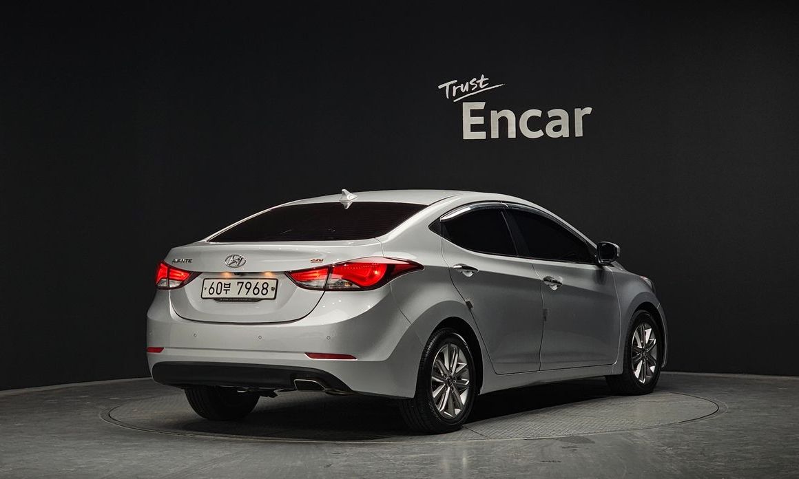 Hyundai AVANTE 2015