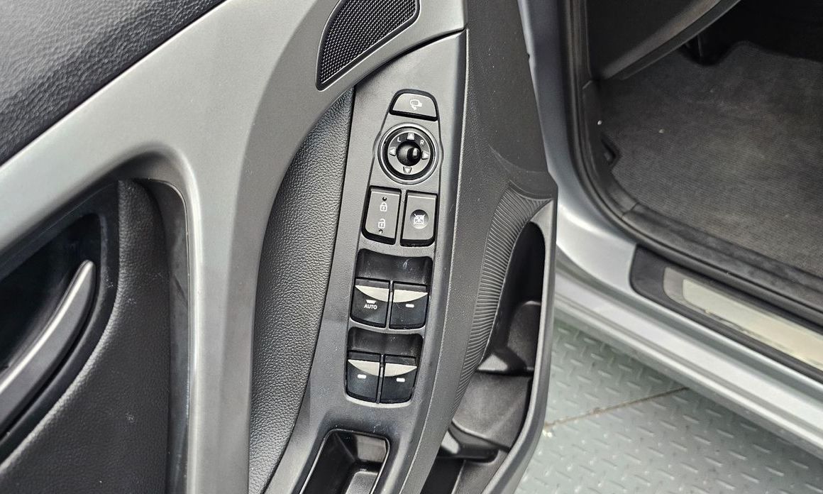 Hyundai AVANTE 2014
