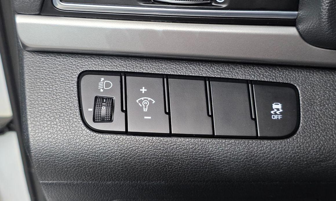 Hyundai AVANTE 2016
