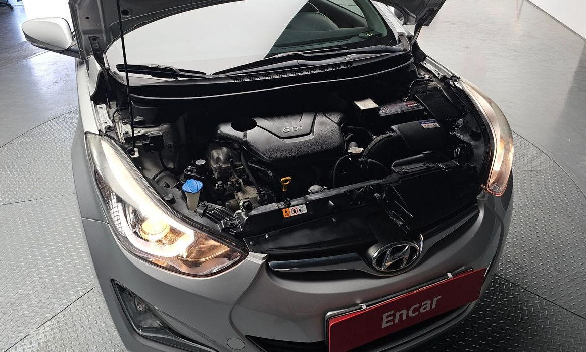 Hyundai AVANTE 2015