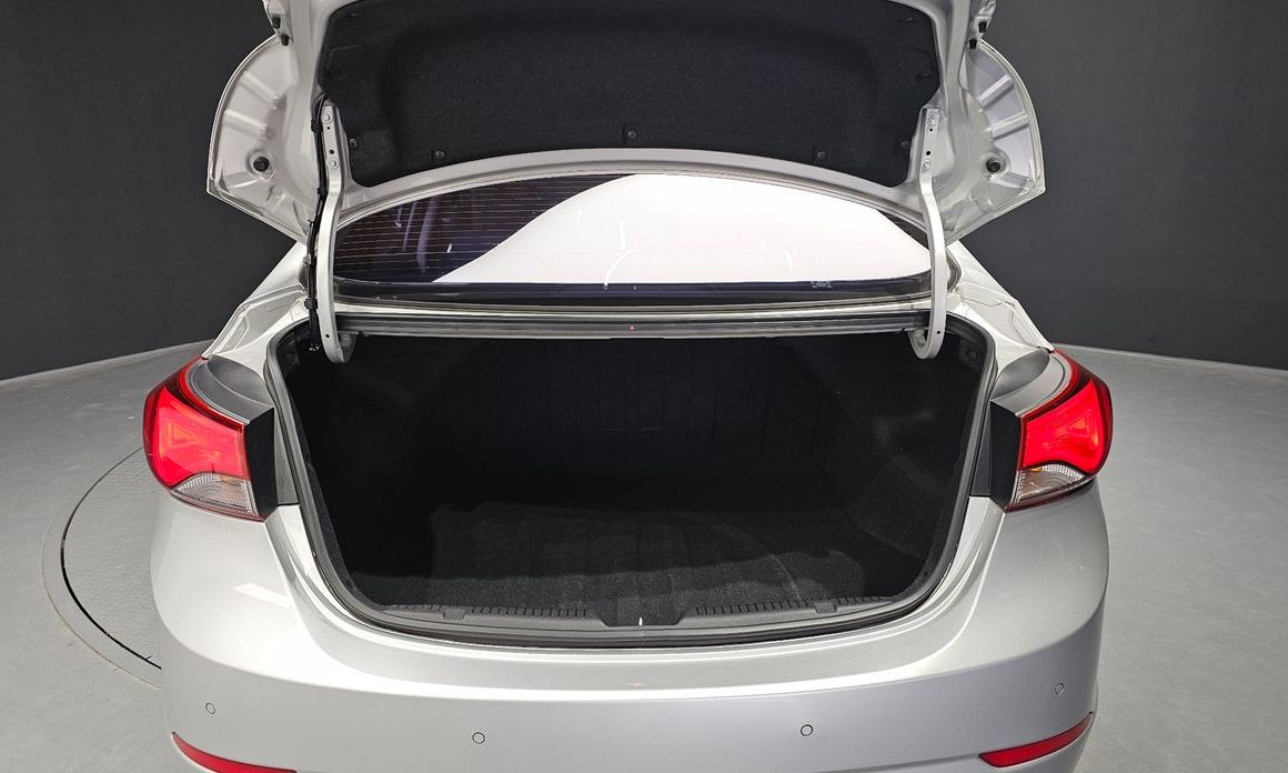 Hyundai AVANTE 2015