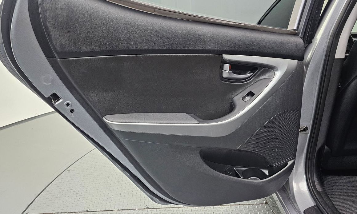 Hyundai AVANTE 2014