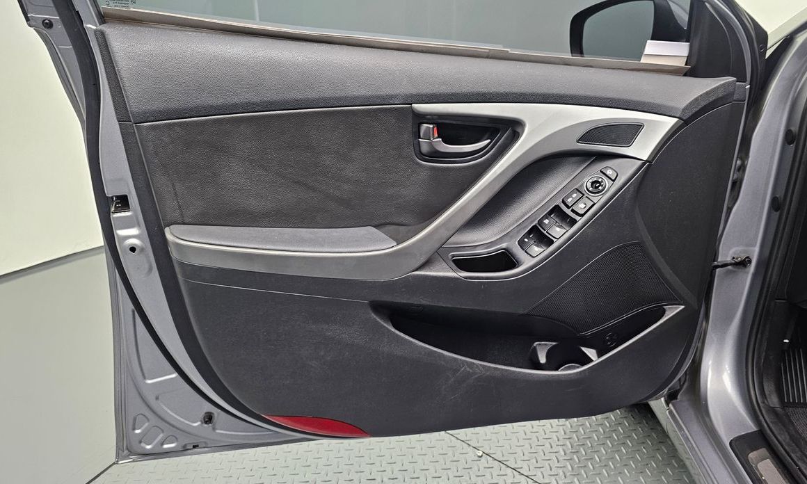 Hyundai AVANTE 2014