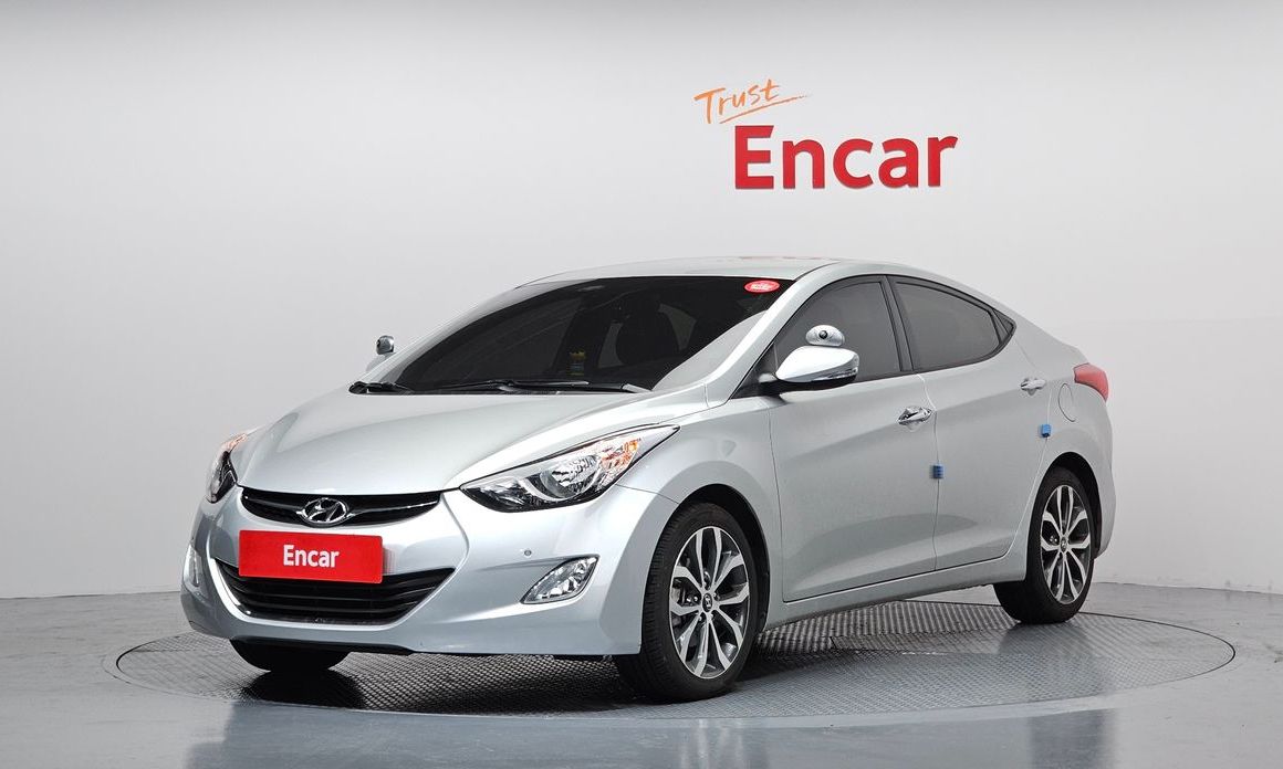 Hyundai AVANTE 2013