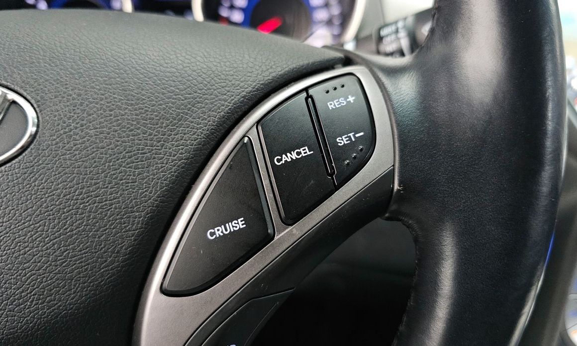 Hyundai AVANTE 2013