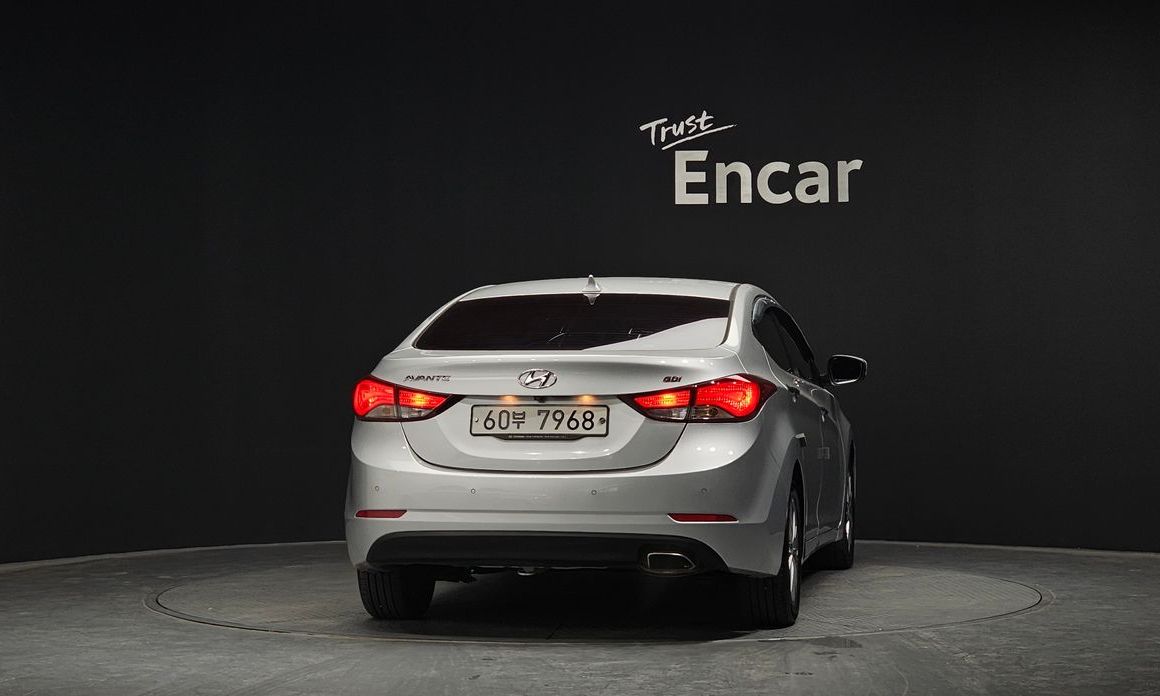 Hyundai AVANTE 2015