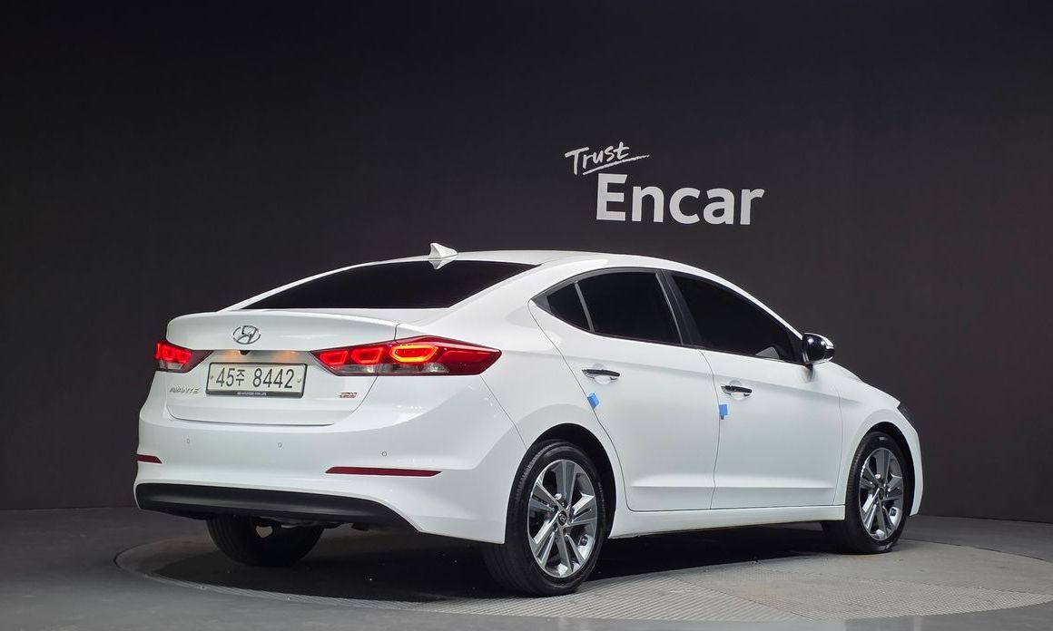 Hyundai AVANTE 2016