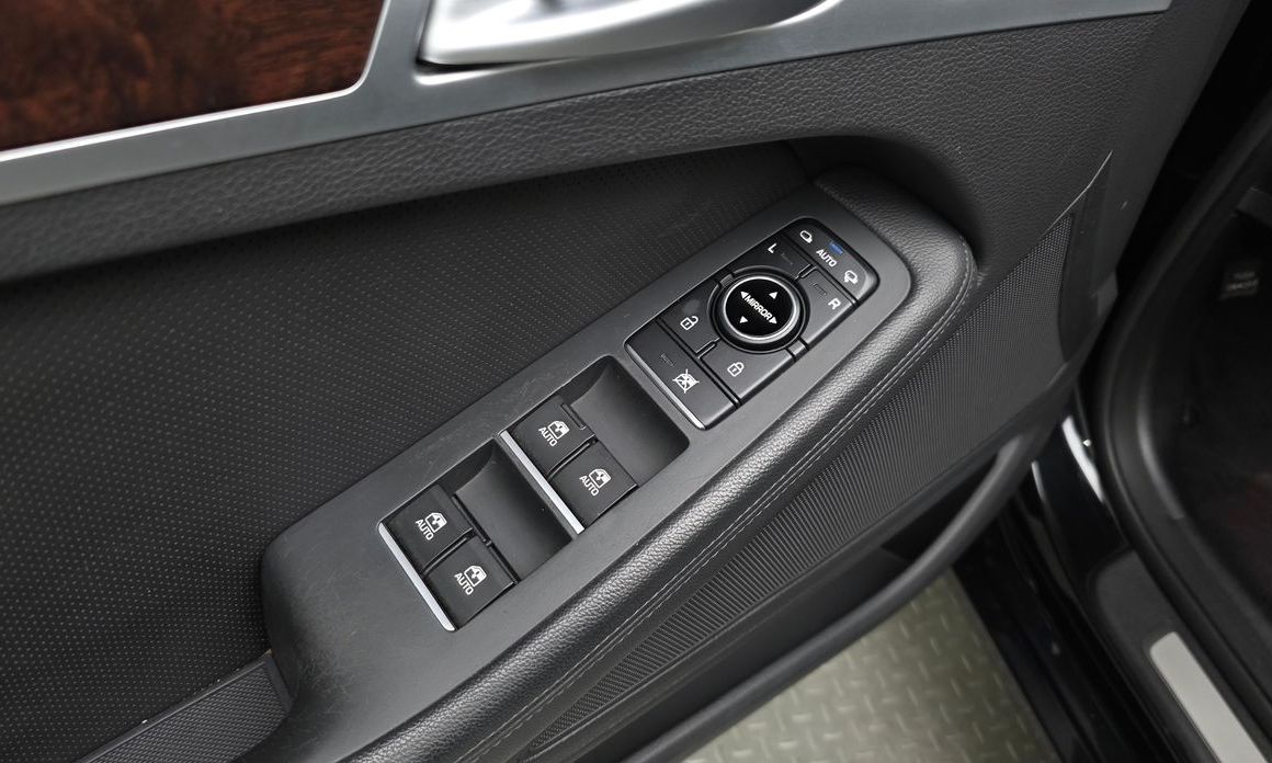 Hyundai Genesis 2015