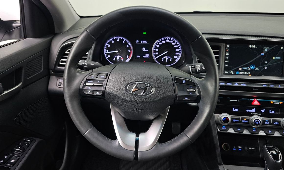 Hyundai AVANTE 2020