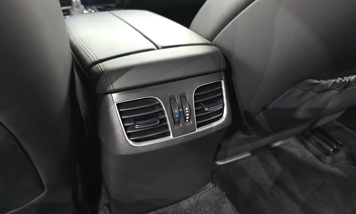 Hyundai Genesis 2015