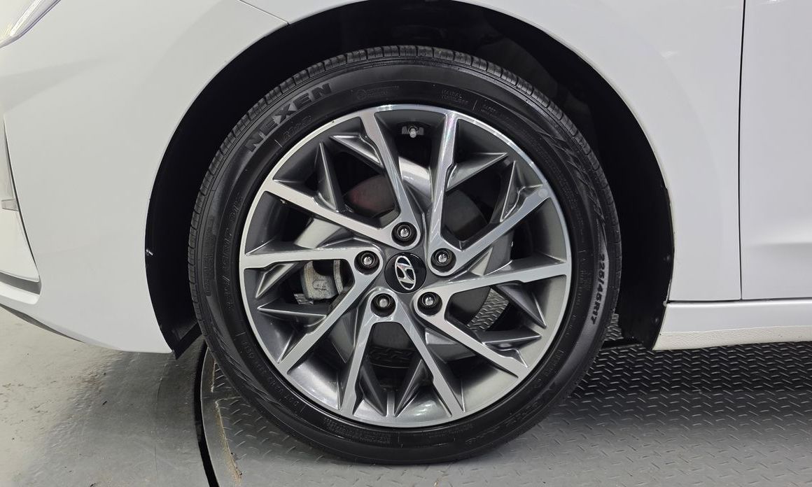 Hyundai AVANTE 2019