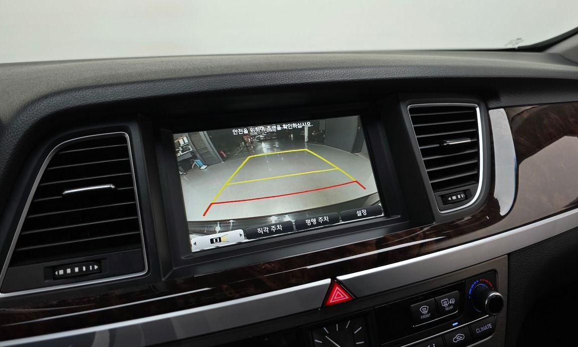 Hyundai Genesis 2015