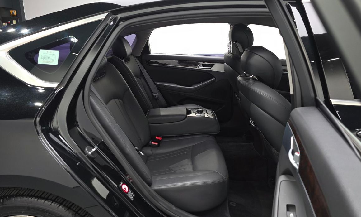 Hyundai Genesis 2015