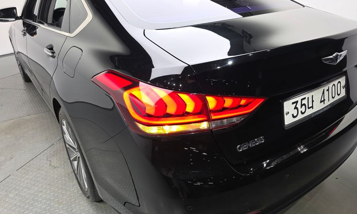 Hyundai Genesis 2015