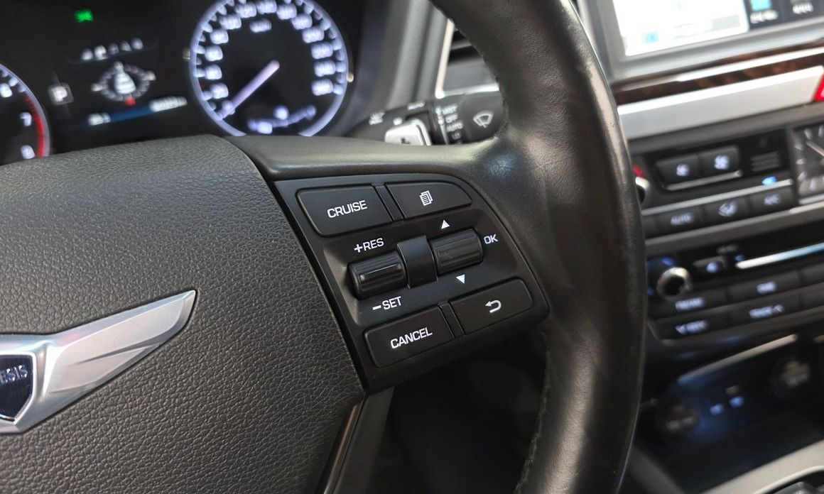 Hyundai Genesis 2015