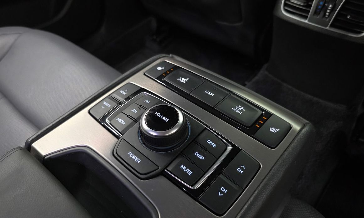 Hyundai Genesis 2015