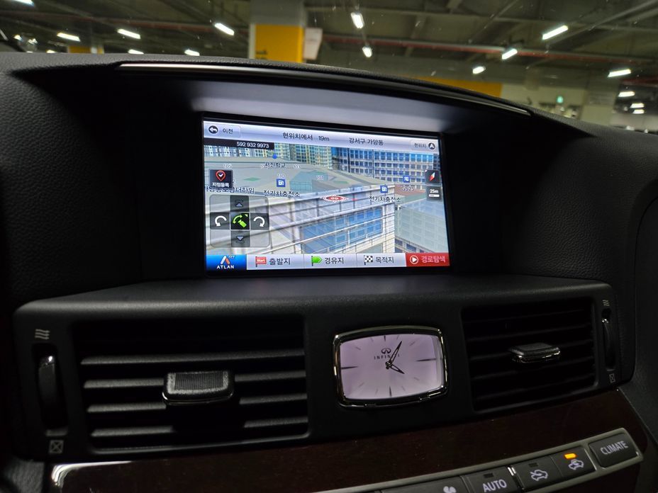 Infiniti Q70 2016