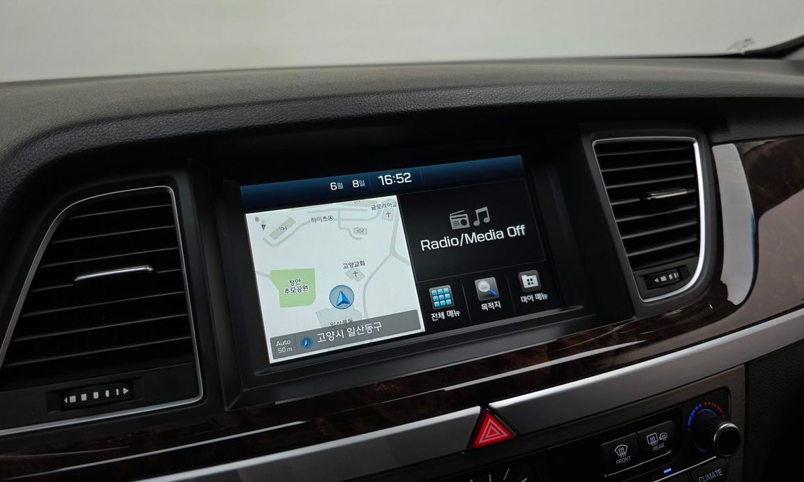 Hyundai Genesis 2015