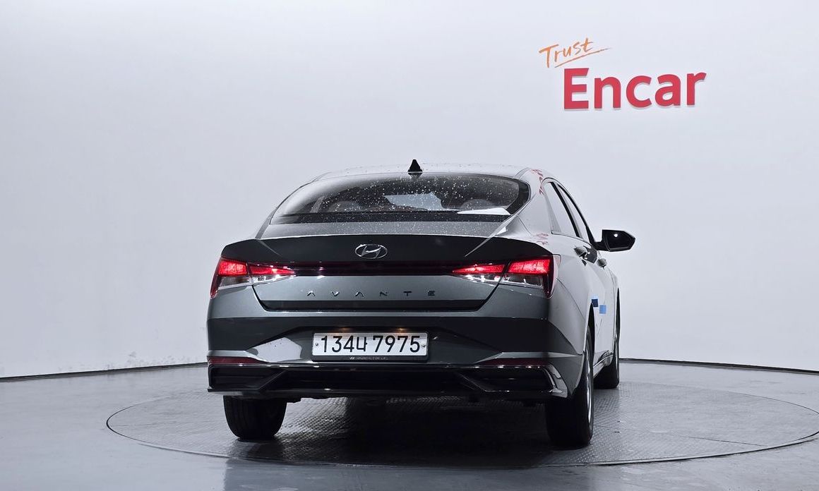 Hyundai AVANTE 2021