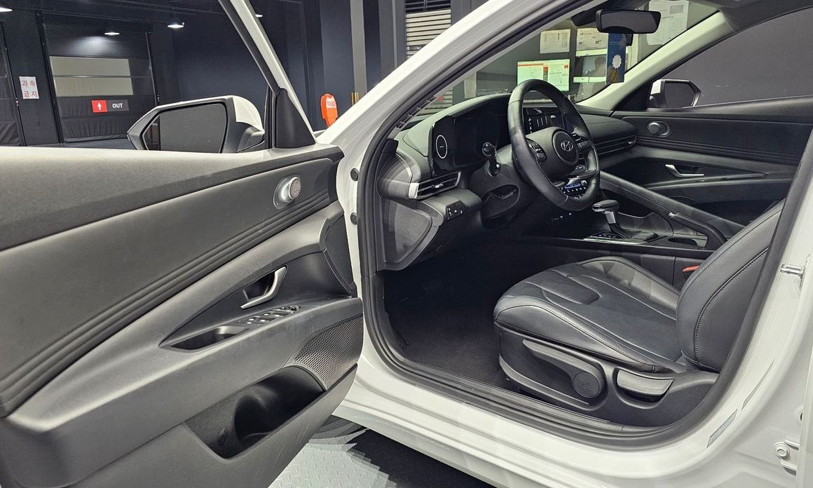 Hyundai AVANTE 2021