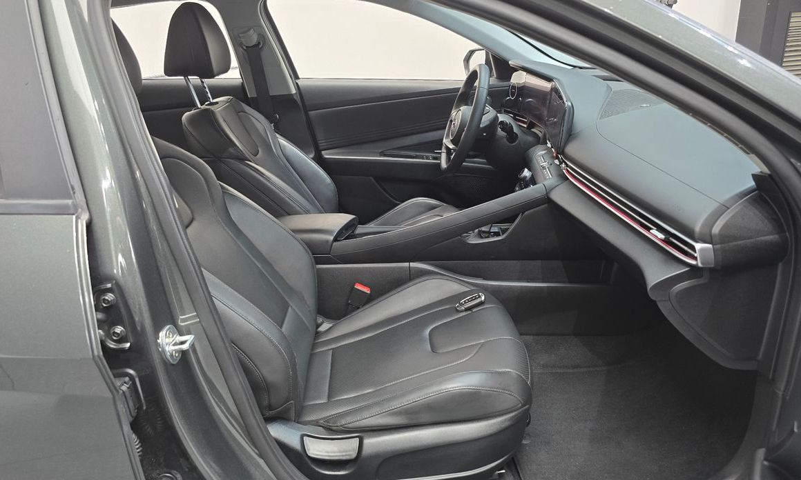 Hyundai AVANTE 2021