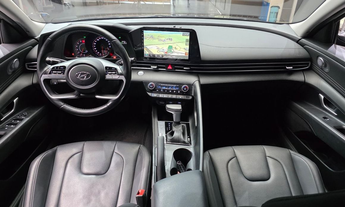 Hyundai AVANTE 2021
