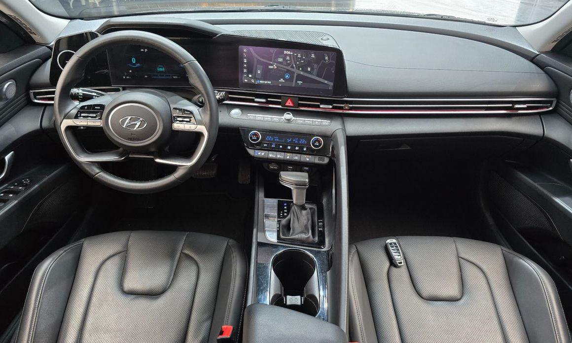 Hyundai AVANTE 2021