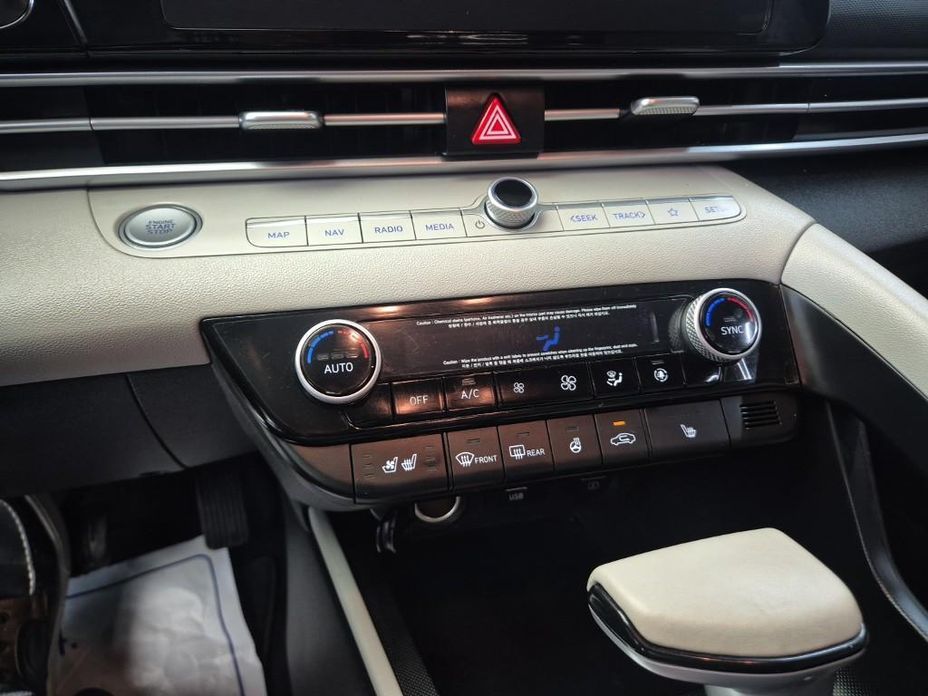 Hyundai AVANTE 2021