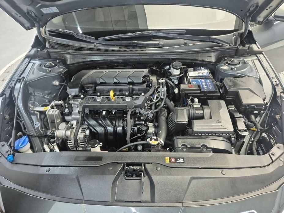 Hyundai AVANTE 2021