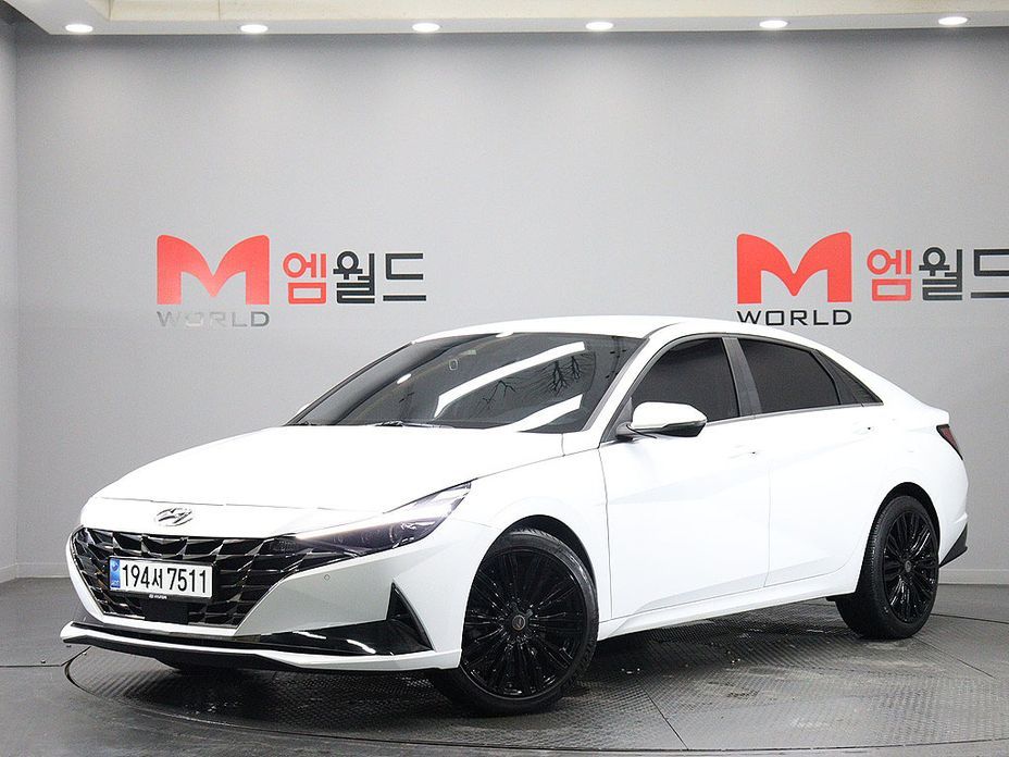 Hyundai AVANTE 2021