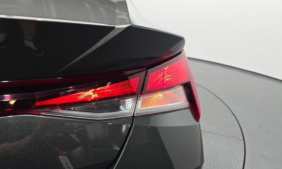 Hyundai AVANTE 2021
