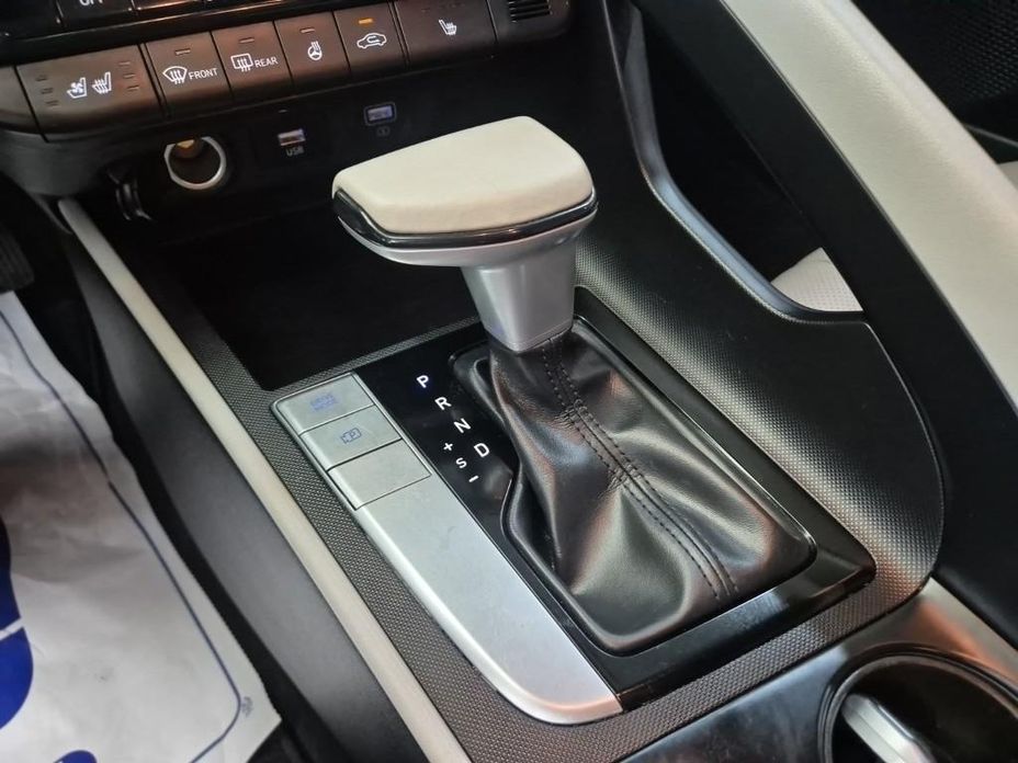 Hyundai AVANTE 2021
