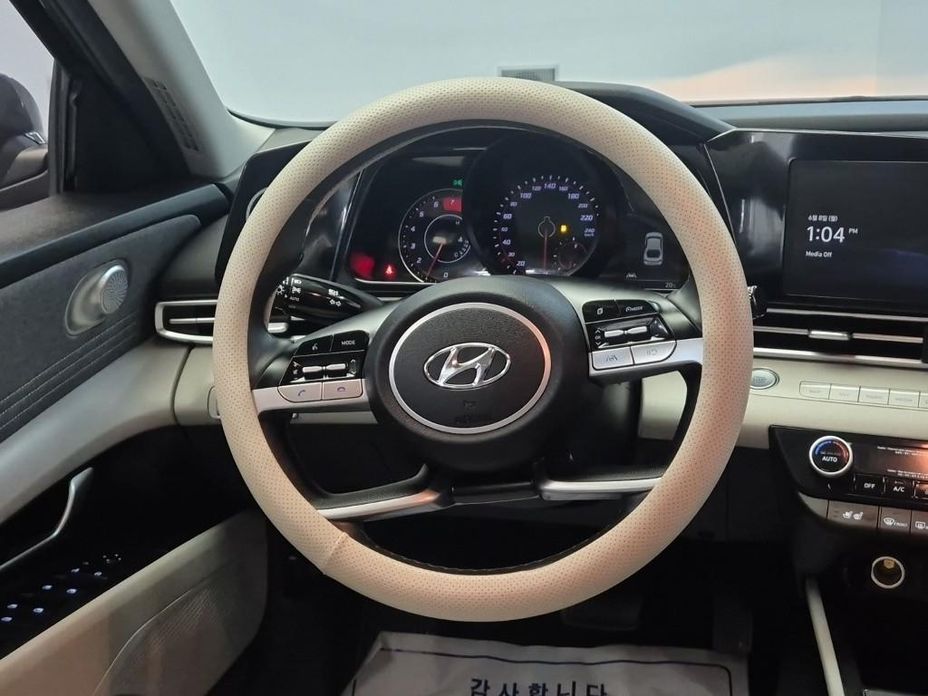 Hyundai AVANTE 2021