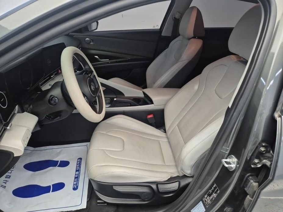 Hyundai AVANTE 2021